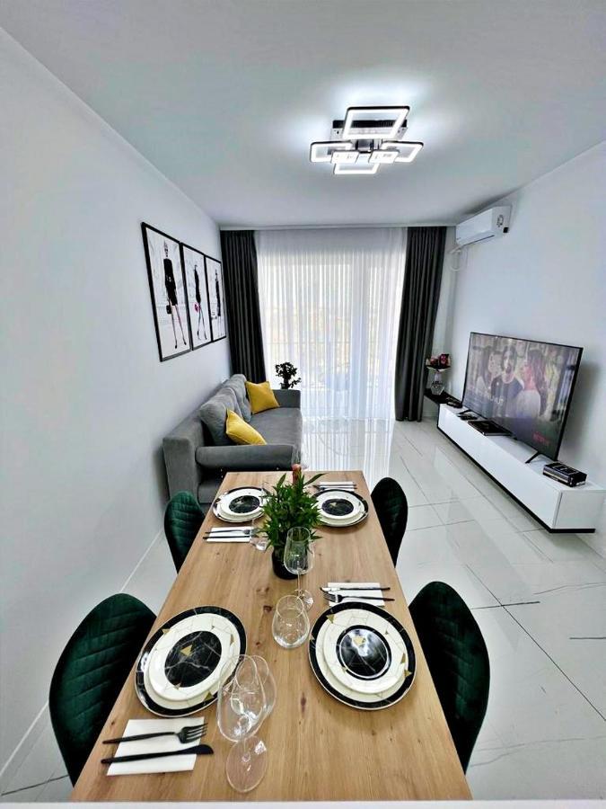 Soho Aparthotel Oradea Exterior photo